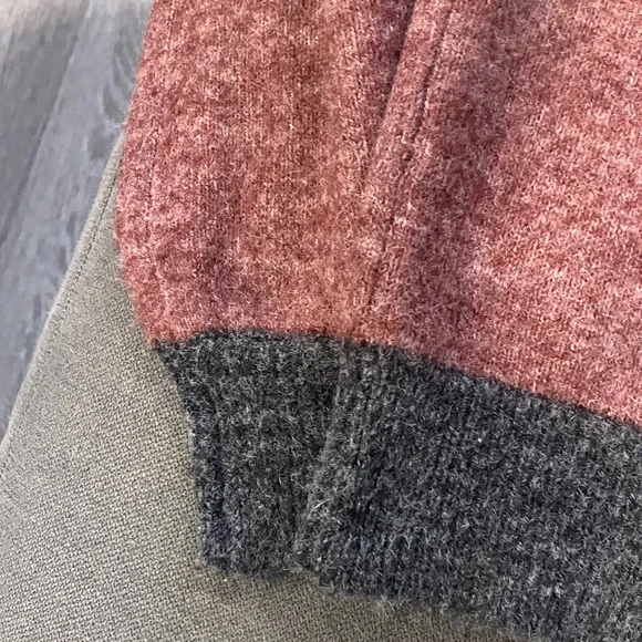 Last Chance! Vero Moda Women's Striped Sweater in Red, Gray, and Cream - Picture 6 of 7